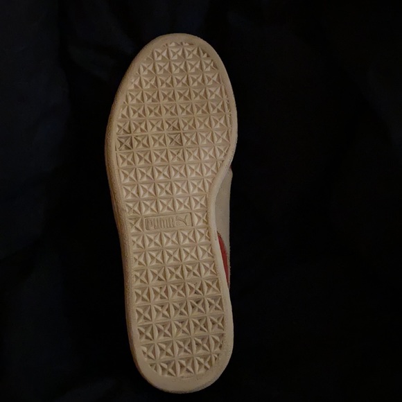 Pink and White Pumas, women’s size 8.5 - Picture 2 of 3